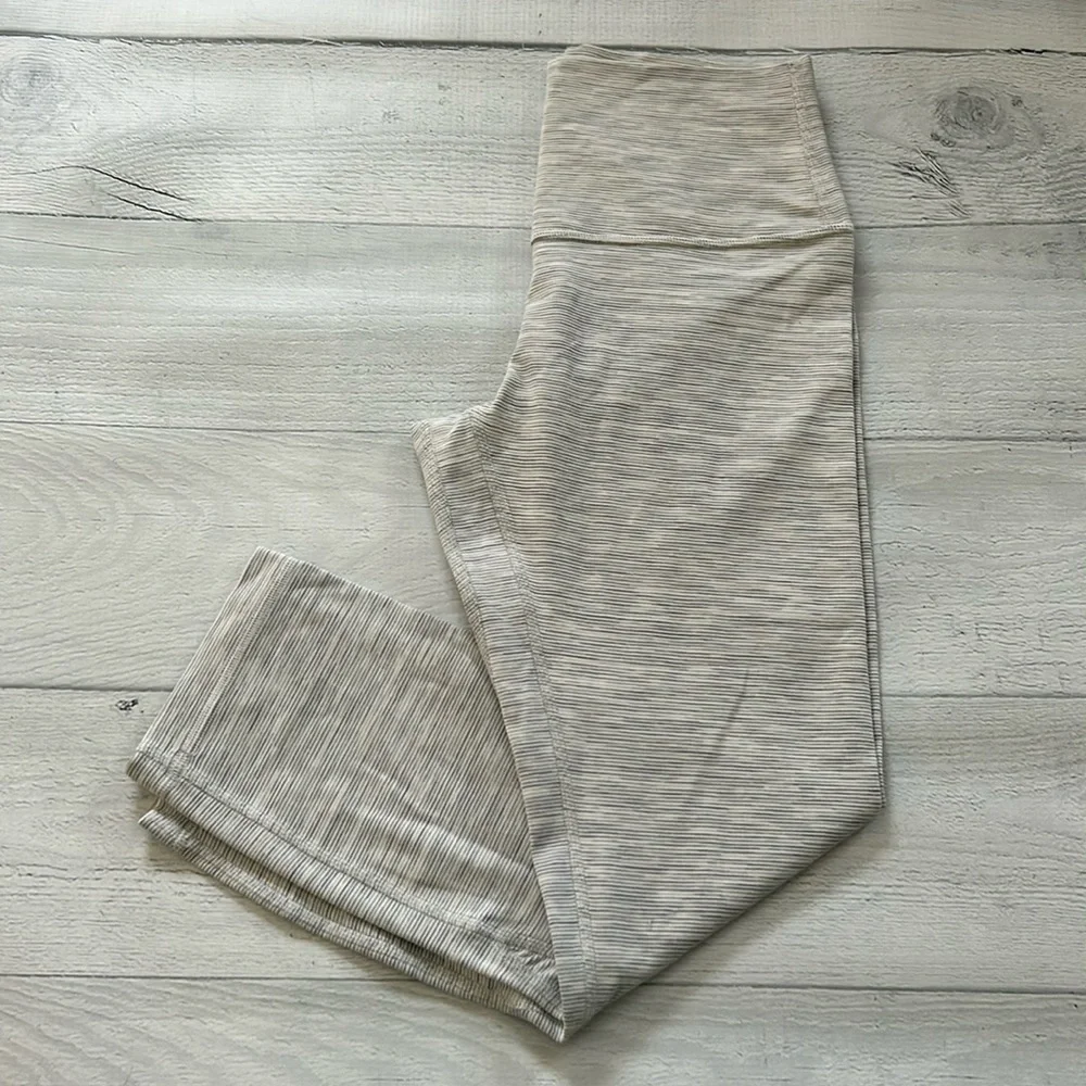 Lululemon Align‎ Crop 21” sz 6 NWOT